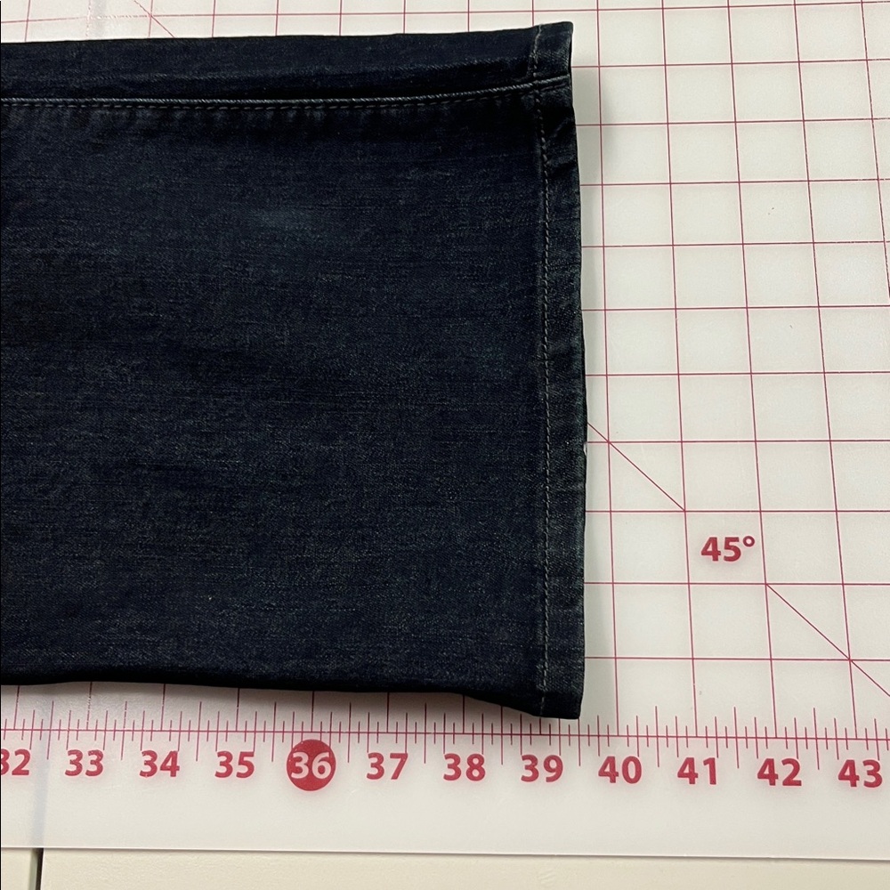 AVENUE NWT Casual Weekend Work Deluxe Stretch Dark Wash Bootcut Denim Jeans 16P - Picture 16 of 16